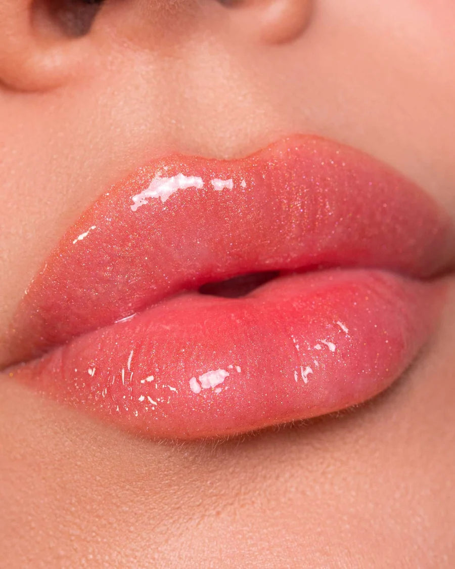 Astra My Gloss Plump & Shine -  004 Glow Fever