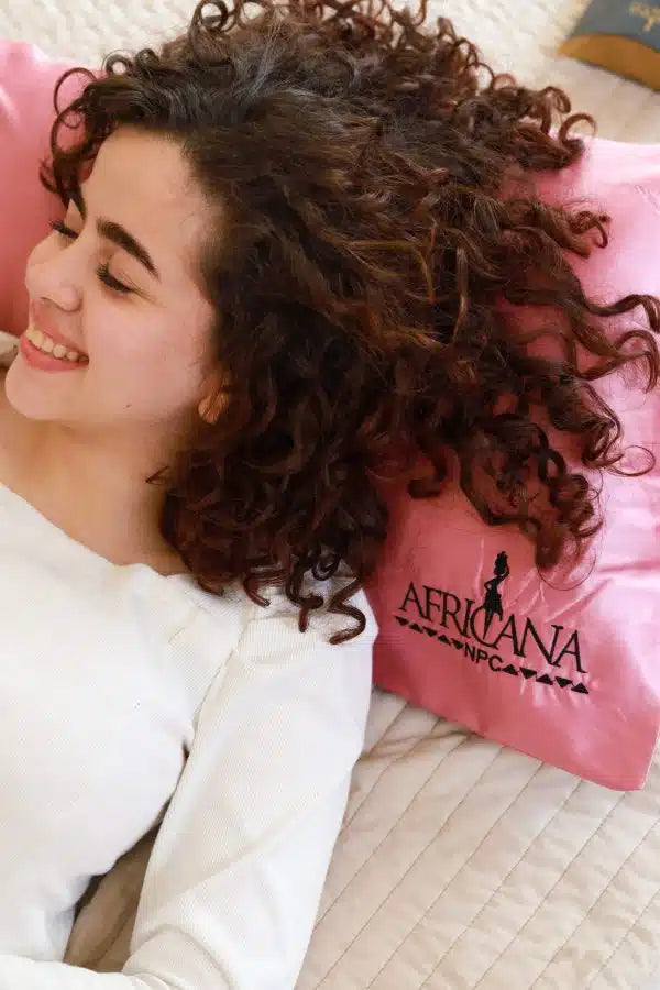 غطاء وسادة فاخر من الساتان الذهبي من أفريكانا